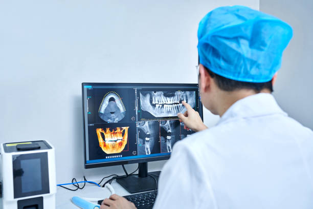 Best Holiday Emergency Dentist in Pinckney, MI